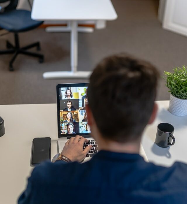 Microsoft Dynamics 365 3PL - M365 productivity suite for customer and employee communications